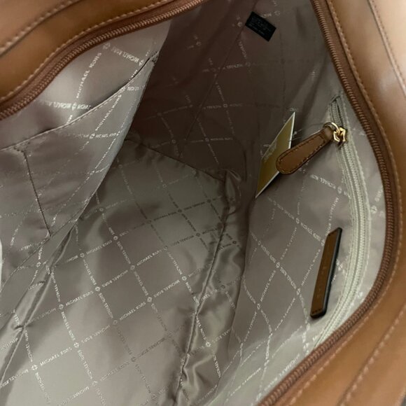 MICHAEL KORS LARGE TOTE BAG VANILLA COLOR , ACORN AND MARIGOLD LINE - Picture 11 of 11
